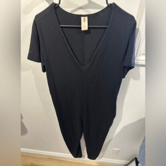 SMASH & TESS SUNDAY ROMPER IN MIDNIGHT BLACK - Size L & M - Picture 3 of 12